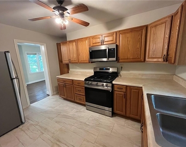 269 Florida Avenue Sw - Photo Thumbnail 3