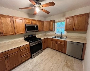 269 Florida Avenue Sw - Photo Thumbnail 4