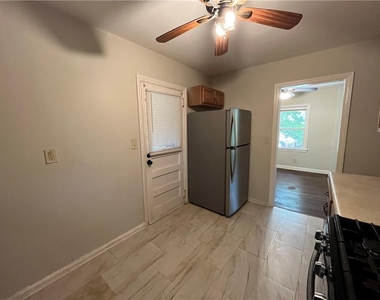 269 Florida Avenue Sw - Photo Thumbnail 7