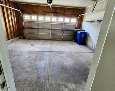 1904 Cobblestone Drive - Photo Thumbnail 23