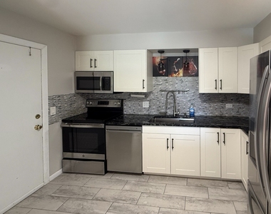 2419 Ogden Avenue - Photo Thumbnail 2