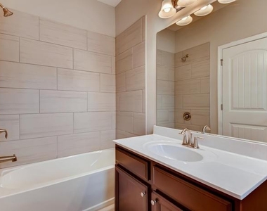2481 Georgetown Avenue - Photo Thumbnail 21