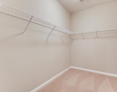 2481 Georgetown Avenue - Photo Thumbnail 18
