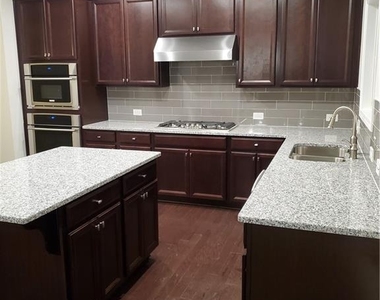 2481 Georgetown Avenue - Photo Thumbnail 11