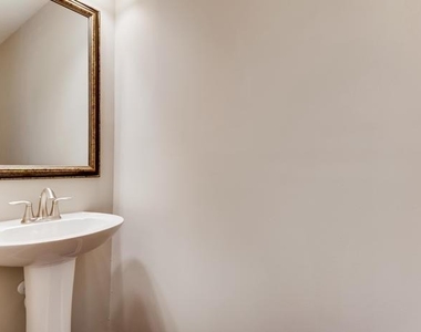 2481 Georgetown Avenue - Photo Thumbnail 13