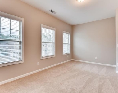 2481 Georgetown Avenue - Photo Thumbnail 20