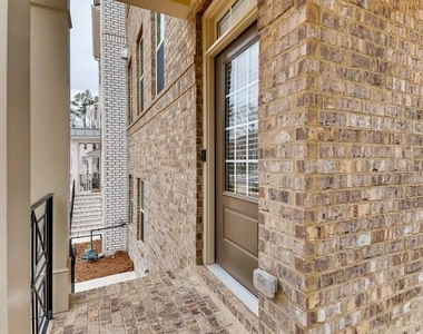 2481 Georgetown Avenue - Photo Thumbnail 3