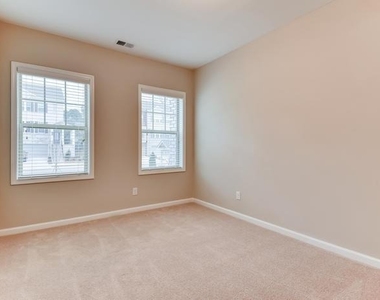 2481 Georgetown Avenue - Photo Thumbnail 22