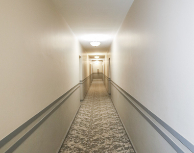 5210 S Woodlawn Avenue - Photo Thumbnail 6