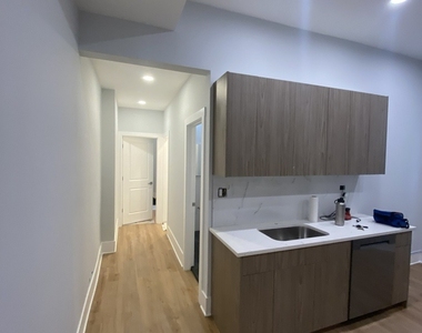 10 W Chestnut Street - Photo Thumbnail 5