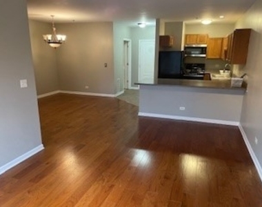 10 N Lake Street - Photo Thumbnail 4
