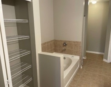 10 N Lake Street - Photo Thumbnail 10