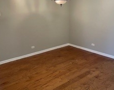 10 N Lake Street - Photo Thumbnail 5