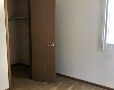 1118 Ingalls Avenue - Photo Thumbnail 6