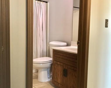 1118 Ingalls Avenue - Photo Thumbnail 7