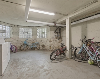 5020 S Blackstone Avenue - Photo Thumbnail 11