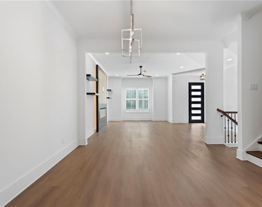 173 Brush Creek Court - Photo Thumbnail 8