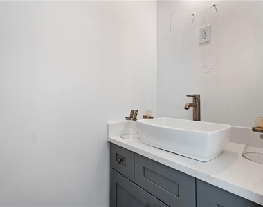 173 Brush Creek Court - Photo Thumbnail 29