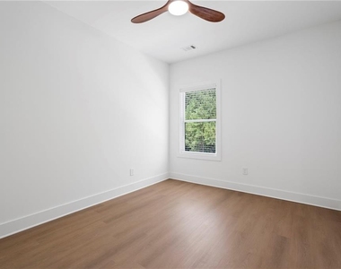 173 Brush Creek Court - Photo Thumbnail 32