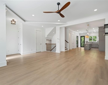 173 Brush Creek Court - Photo Thumbnail 13