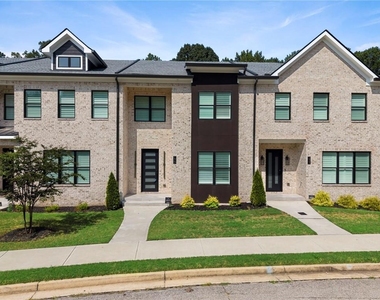 173 Brush Creek Court - Photo Thumbnail 2