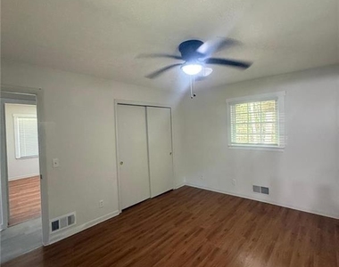 735 Ralph Road Se - Photo Thumbnail 18