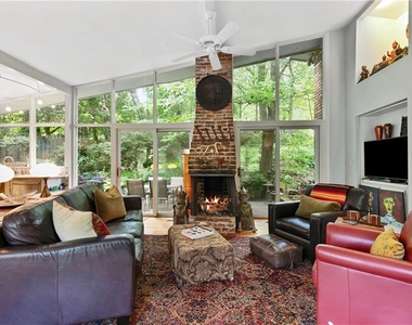 1232 Bernadette Lane Ne - Photo Thumbnail 6