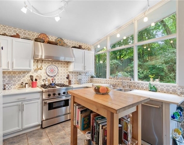 1232 Bernadette Lane Ne - Photo Thumbnail 3