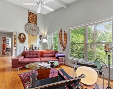 1232 Bernadette Lane Ne - Photo Thumbnail 5