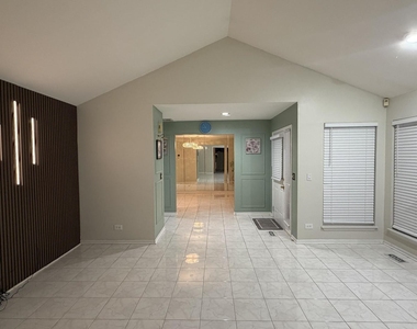 1541 Stevens Drive - Photo Thumbnail 3
