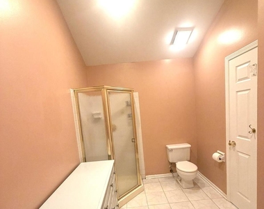 1541 Stevens Drive - Photo Thumbnail 13