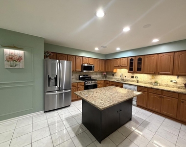 1541 Stevens Drive - Photo Thumbnail 9
