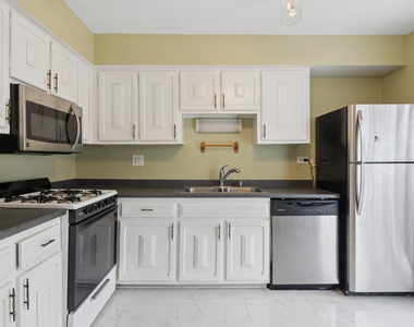 3062 Kingston Court - Photo Thumbnail 3