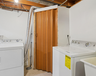 3062 Kingston Court - Photo Thumbnail 10