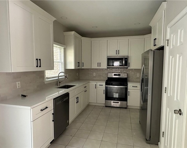 205 Foe Creek Court - Photo Thumbnail 6