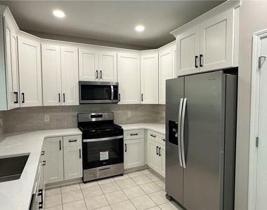 205 Foe Creek Court - Photo Thumbnail 7