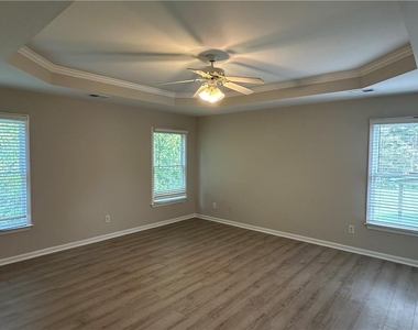 205 Foe Creek Court - Photo Thumbnail 9