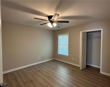 205 Foe Creek Court - Photo Thumbnail 19