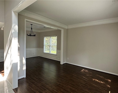 205 Foe Creek Court - Photo Thumbnail 4