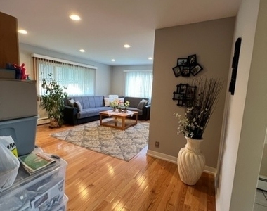 8887 N Grace Avenue - Photo Thumbnail 1