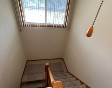 8887 N Grace Avenue - Photo Thumbnail 14