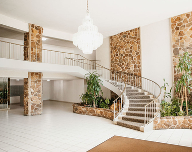 16 E Old Willow Road - Photo Thumbnail 11