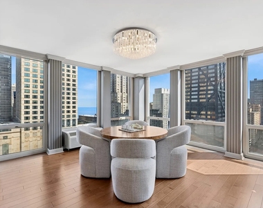 111 E Chestnut Street - Photo Thumbnail 8
