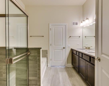 331 Camberley Lane - Photo Thumbnail 8