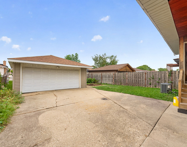 8632 W Ainslie Street - Photo Thumbnail 13