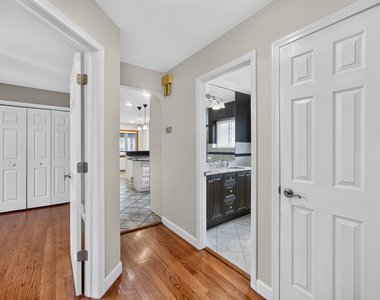 8632 W Ainslie Street - Photo Thumbnail 6