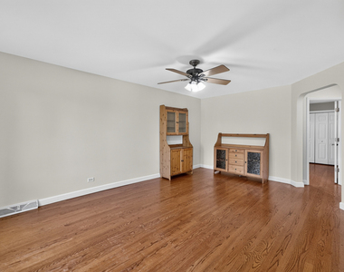 8632 W Ainslie Street - Photo Thumbnail 4