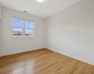 1956 W Ohio Street - Photo Thumbnail 17