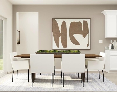 512 Almere Drive - Photo Thumbnail 4