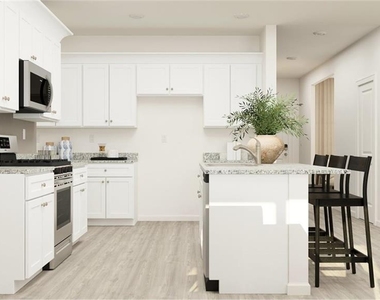 512 Almere Drive - Photo Thumbnail 2